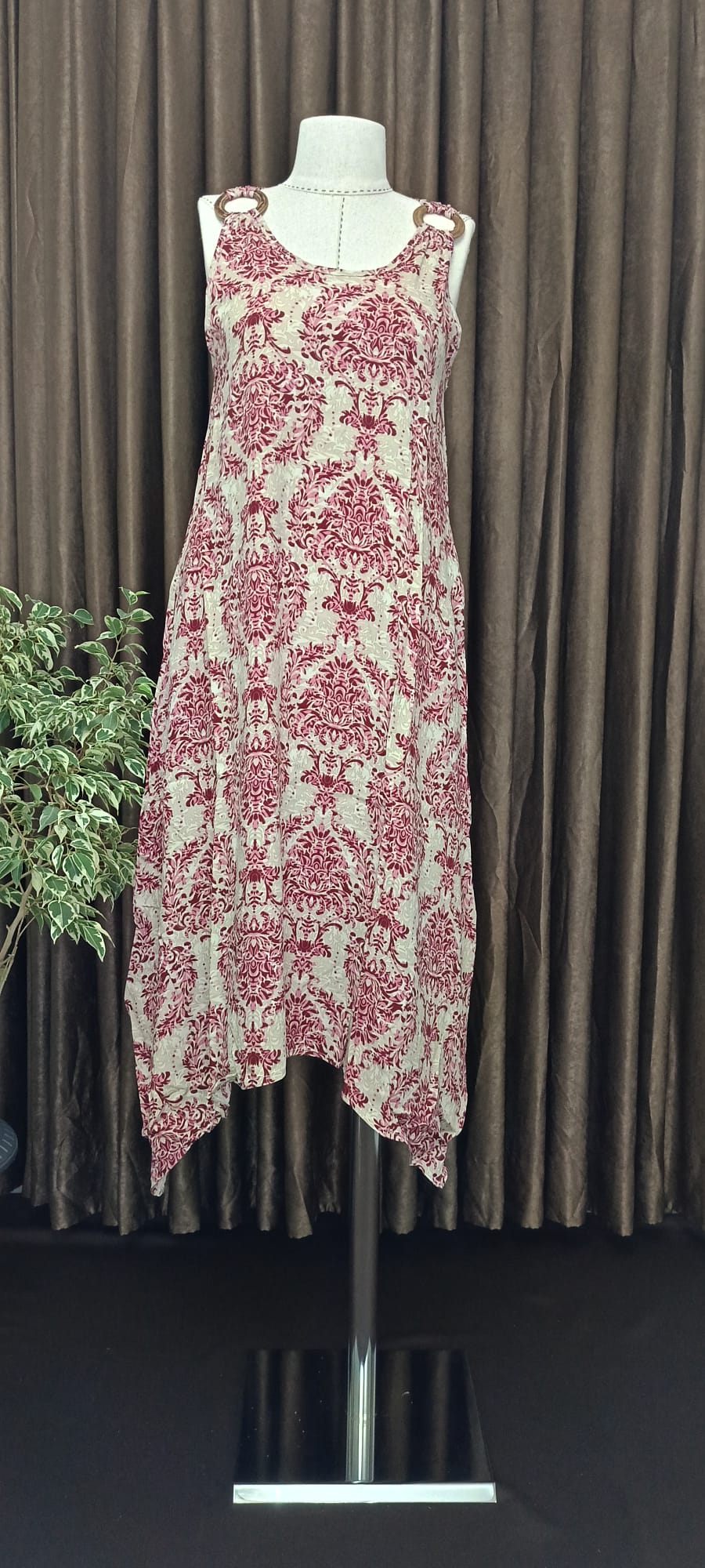 Askılı toka detaylı cepli yazlık elbise