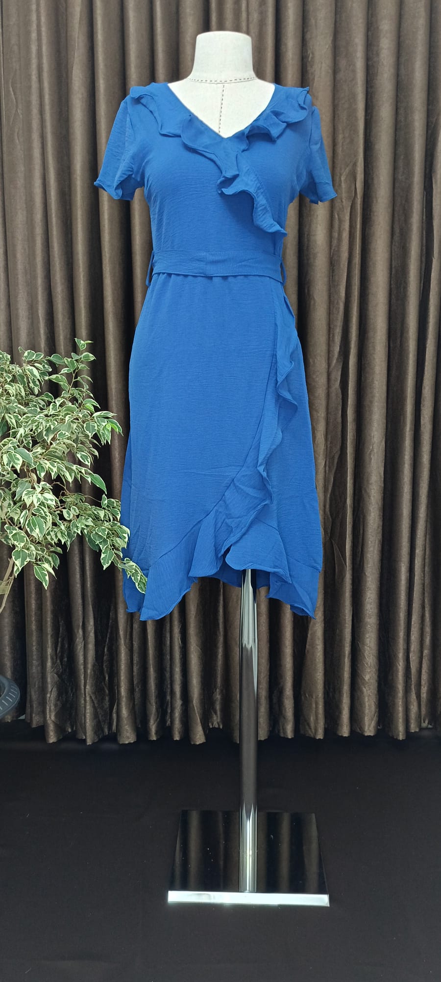 Fırfırlı volanlı elbise